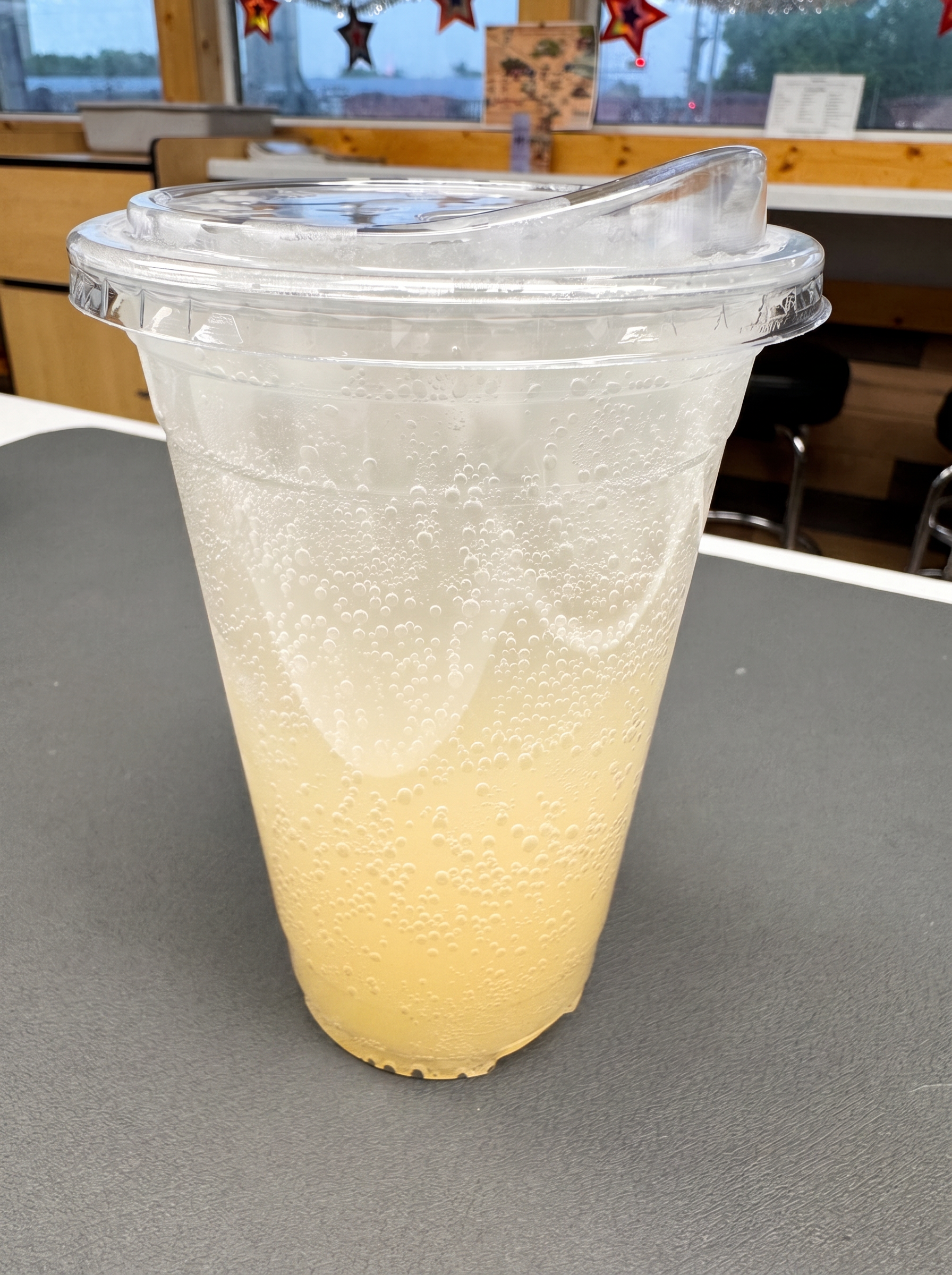 Sparkling lemon Italian soda